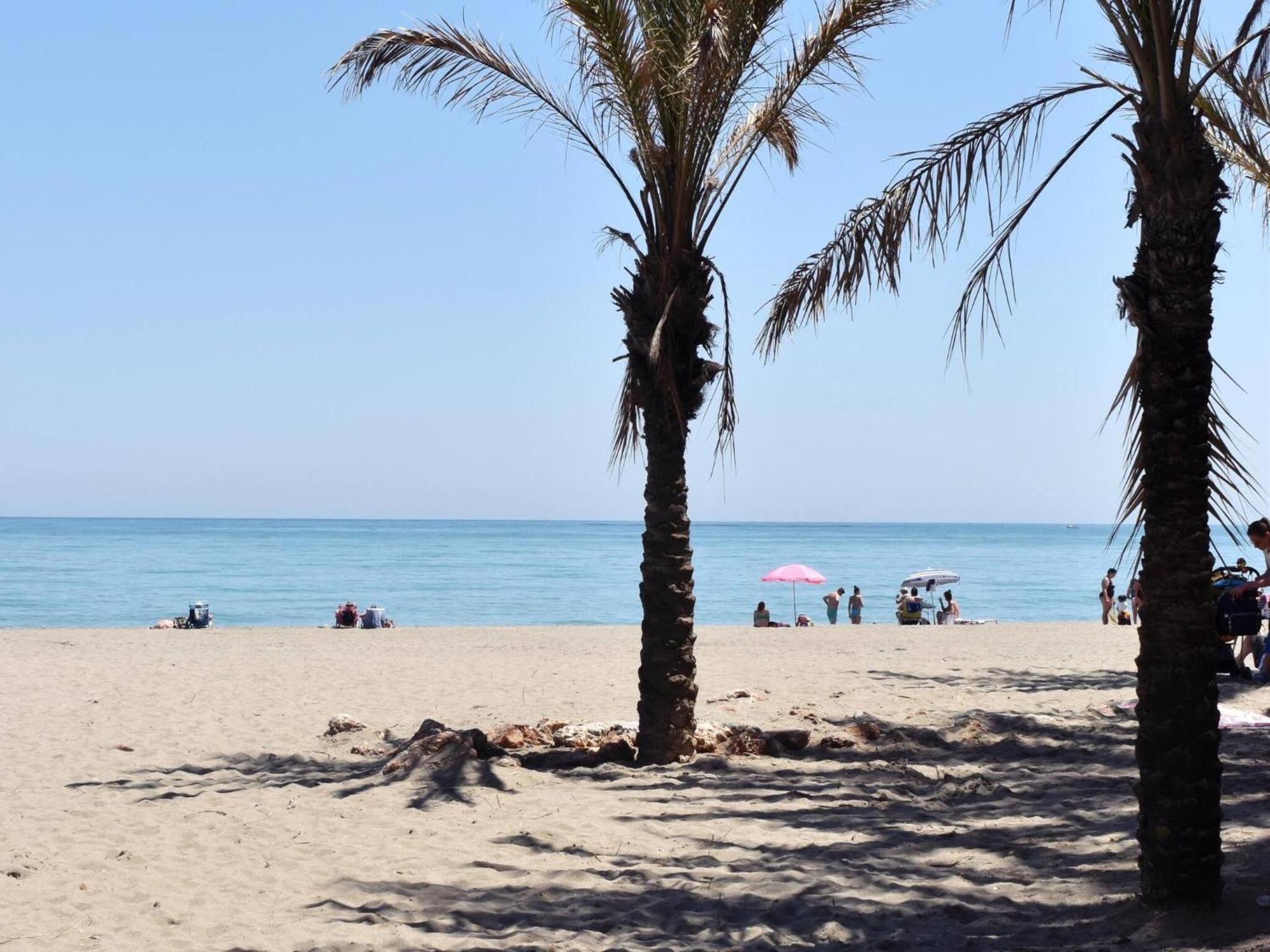 Luminoso apartamento de 3 dormitorios a pie de playa en Torremolinos Exterior foto